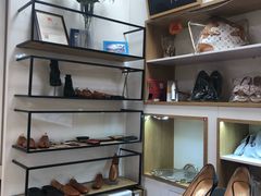 -爱革·洗衣改衣·洗鞋修鞋·洗包修包·奢侈品护理(宝地广场店)