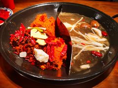 菌汤鸳鸯锅-后火锅(南京东路总店)