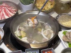 -喃喃椰·糟粕醋·椰子鸡火锅(七堡花园店)