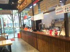 -丽丽三鲜螺蛳粉(田林路店)
