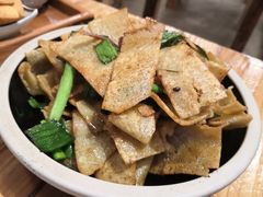 -霄汉牛三鲜湖北砂锅菜(万松园2店)
