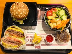 -The Habit Burger Grill 哈比特汉堡(复兴soho店)