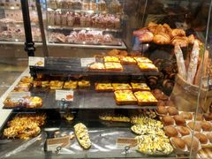 -巴黎贝甜(大宁国际商业广场店)