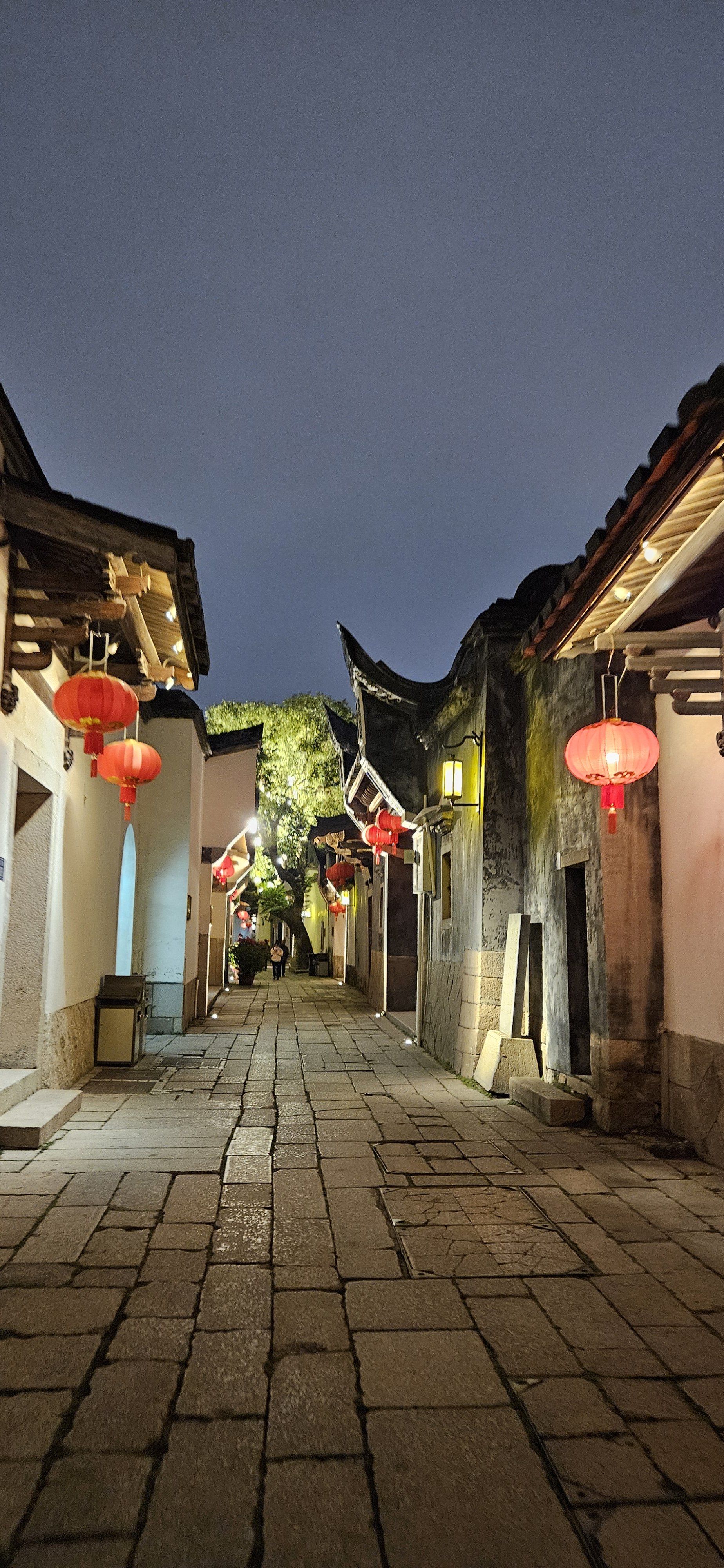 古色古香的街巷散步记
