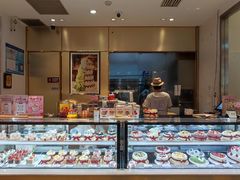 -花花卷卷·鲜食蛋糕(静安久光百货店)