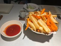 -春树下·树屋花房西餐厅(罍街AS1980店)