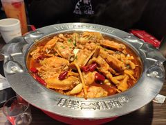 鸡翅煲-胖哥俩肉蟹煲(湖滨银泰in77店)