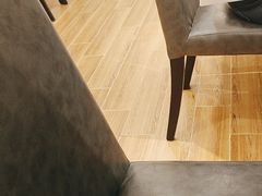-上海虹桥君丽假日酒店(娄山关路地铁站店)