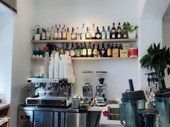 -WOW coffee