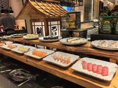 -广州万富希尔顿酒店·感趣自助餐厅·金秋蟹宴生蚝海鲜刺身