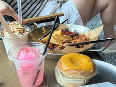 -J Create城市露营咖啡·简餐·宠物(上海动物园店)