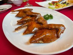 玻璃脆皮乳鸽-利苑酒家(金宝店)