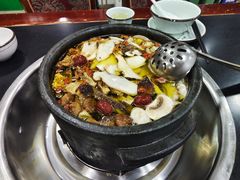 -鲁朗石锅城·松茸天麻石锅鸡