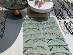 -GOOMI久米眼镜·蔡司·依视路·明月官方授权店(龙德紫金店)