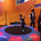 大人们也满心欢喜。活动很精彩