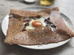 鸡蛋蘑菇熏肉荞麦可丽饼-RAC BAR(安福路店)