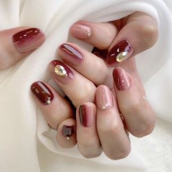 -Pink You美甲洗眉纹绣定制中心