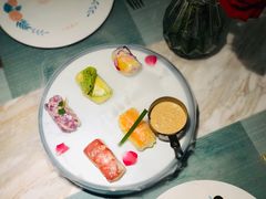 漫步花开彩虹卷-蜜桃花开·中西融合菜E&W(南长街店)