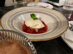 -LESCEDARS Brasserie Bistro香柏树
