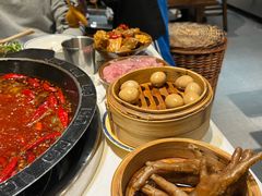 -卤校长老火锅(杨家坪直营店)