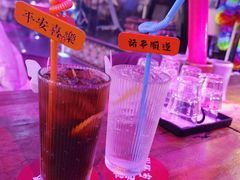 -喜鹊音乐酒馆(西街店)