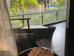 -上海滴水湖皇冠假日酒店