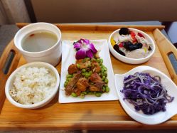 -卓玥国际月子会所(罗山路店)