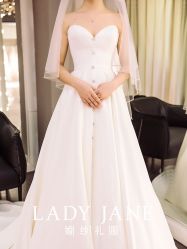 -Lady  Jane高端婚纱礼服馆