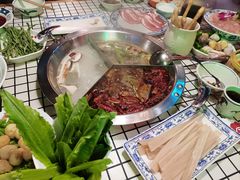 -山悦里 山野·鲜火锅(罗斯福广场店)