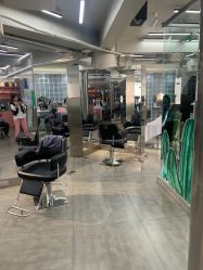 -LESSMORE科技头皮理容中心