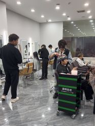 -藤野造型烫染·漂发