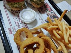 -The Habit Burger Grill 哈比特汉堡(复兴soho店)