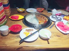 -龙记斑鱼火锅鲜切牛肉自助(红山路店)