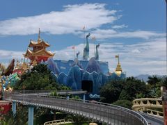 -七彩云南欢乐世界