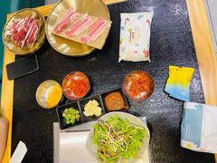 -臻牛烤肉