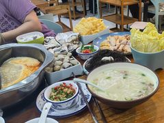 -老何家后安粉·糟粕醋海鲜火锅(三亚湾椰梦长廊店)