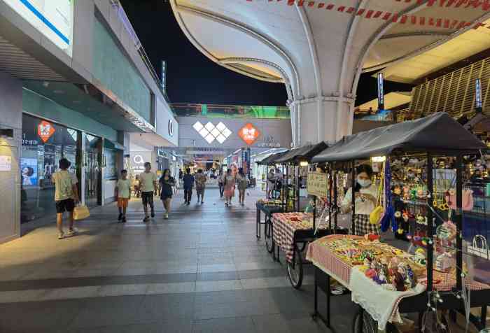 东莞市民中心美食广场图片