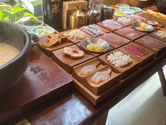 -银米·云南传统过桥米线(双廊黑金冠店)