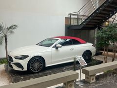 -成都中升之星奔驰4S店