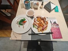 -圣丰索菲特·2 On 988 Café 自助餐厅