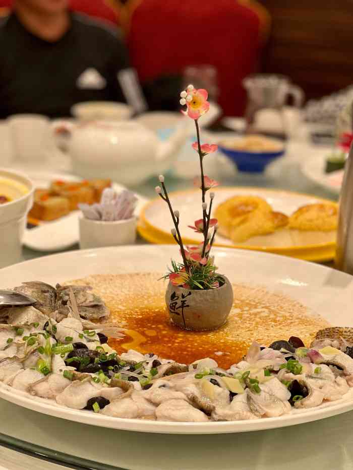 海宝酒家(中山四路店)-"昨天一家大小去这间海宝吃午饭,以前叫泉家.