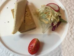 法式鹅肝批配青苹果酱-卡本妮法餐厅·北京和平宾馆