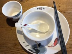餐具摆设-杭百味·大众精选杭帮菜(西湖音乐喷泉店)
