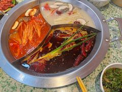 -肖婷姐大铁锅重庆火锅(南湖店)