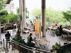 -ROAST coffee & eatery