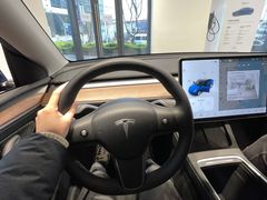 -TESLA 特斯拉(上海太古汇体验店)