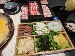 -炙爱鮮貨火锅(中东砂之船店)