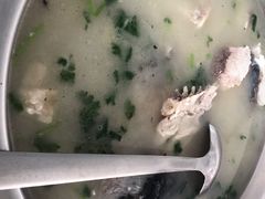 -雪湖煜辰鱼头老店(雪野湖店)
