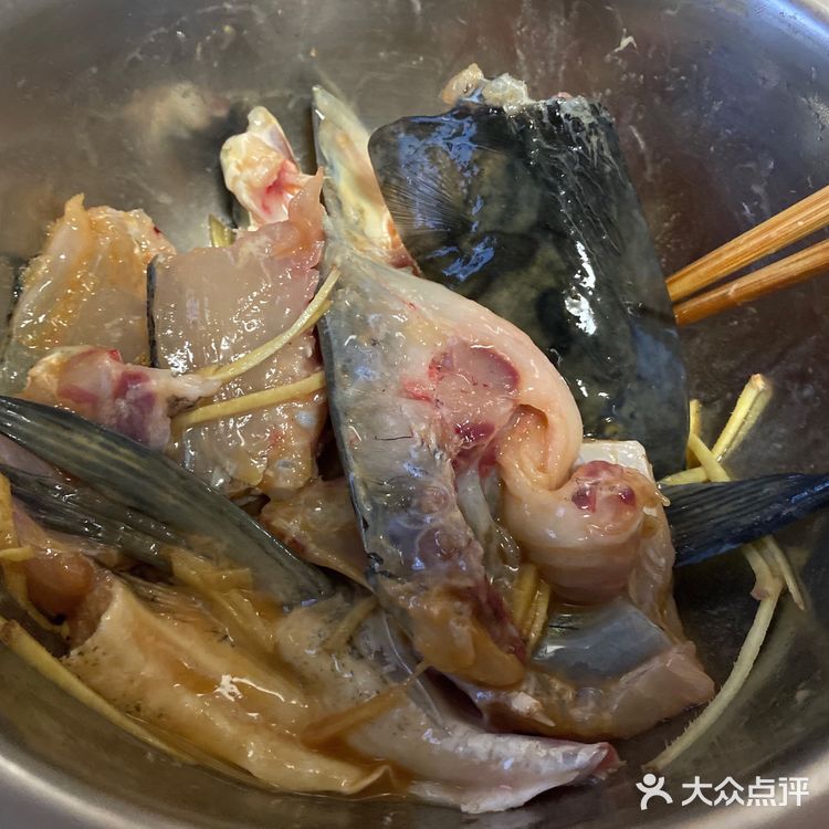 粉丝鱼头煲🐟鲜啊~