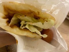 鸡蛋灌饼卷烤肠-甲乙饼·北京手工肉饼(西直门凯德茂店)
